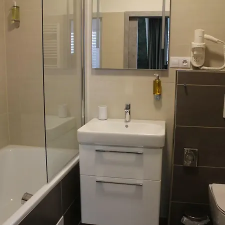 Apartment 461